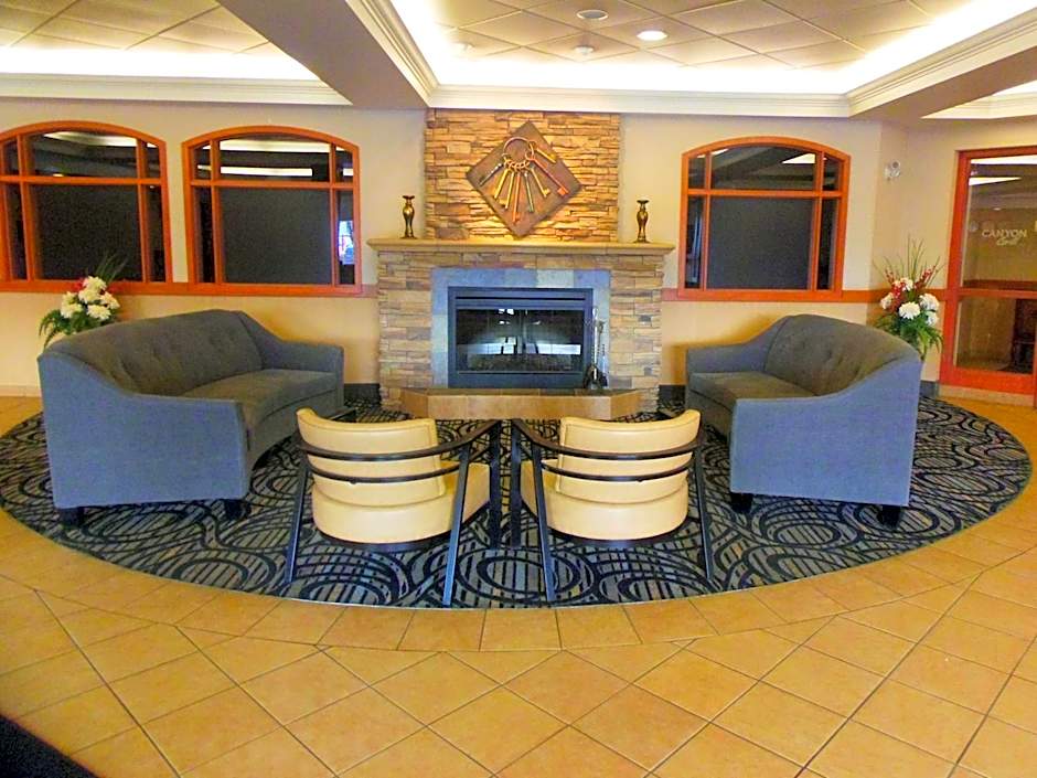 Rosslyn Inn & Suites