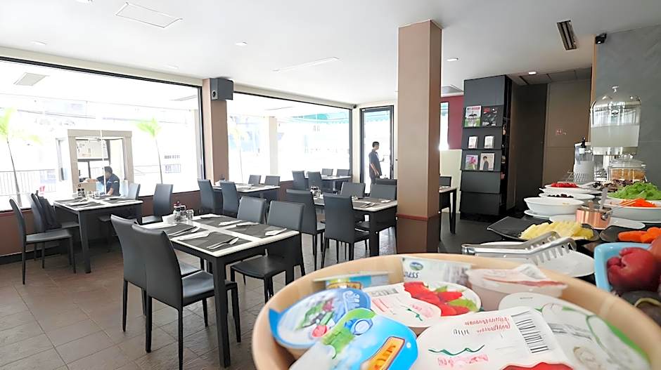 Admiral Suites Bangkok by Compass Hospitality