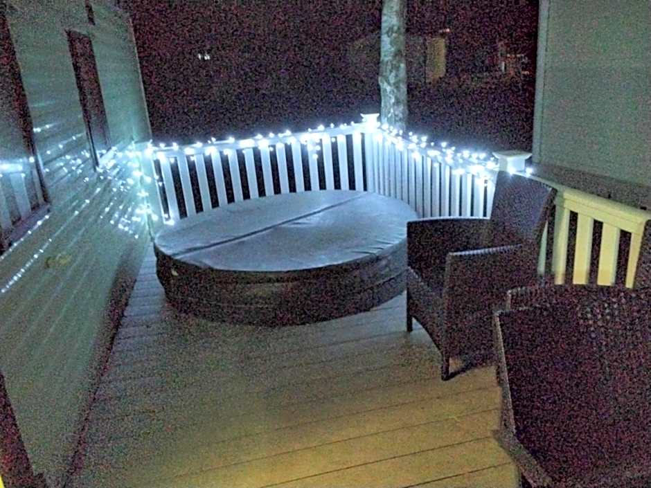 19 Laurel Close Highly recommended 6 berth holiday home with hot tub in prime location