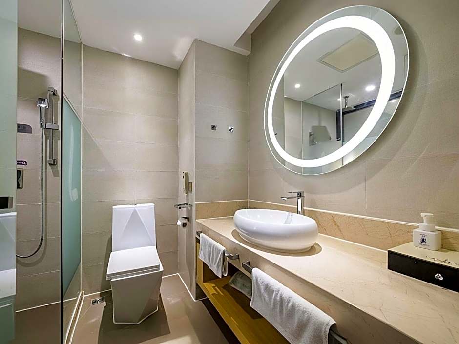 Lavande Hotel Rizhao East Haiqu Road RT-Mart