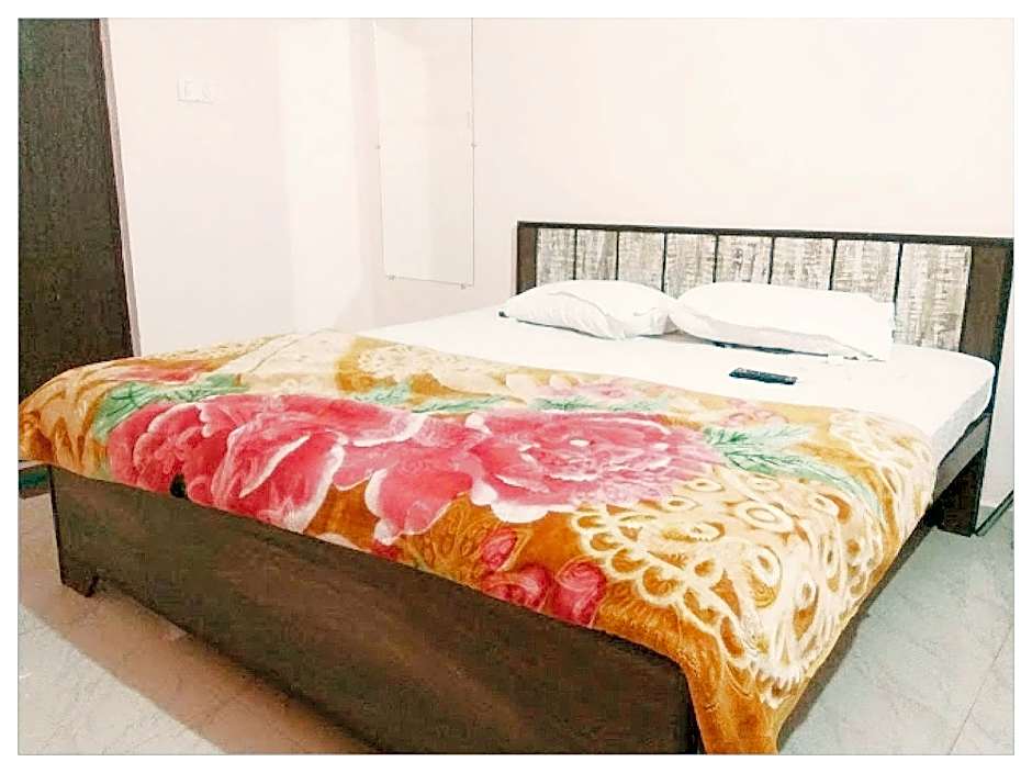 Goroomgo Shivay Guest House Godowlia Varanasi