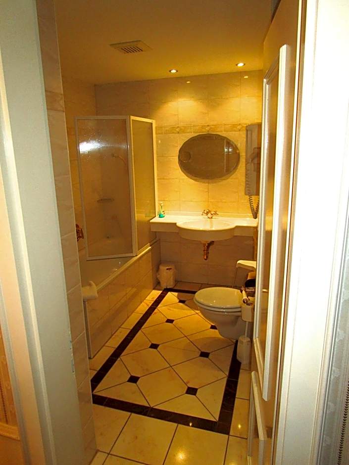 Hotel garni SEESCHLÖSSCHEN