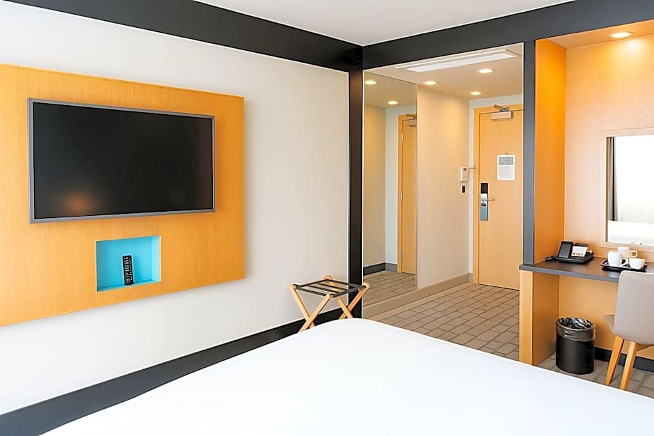 Holiday Inn Salisbury-Stonehenge By IHG