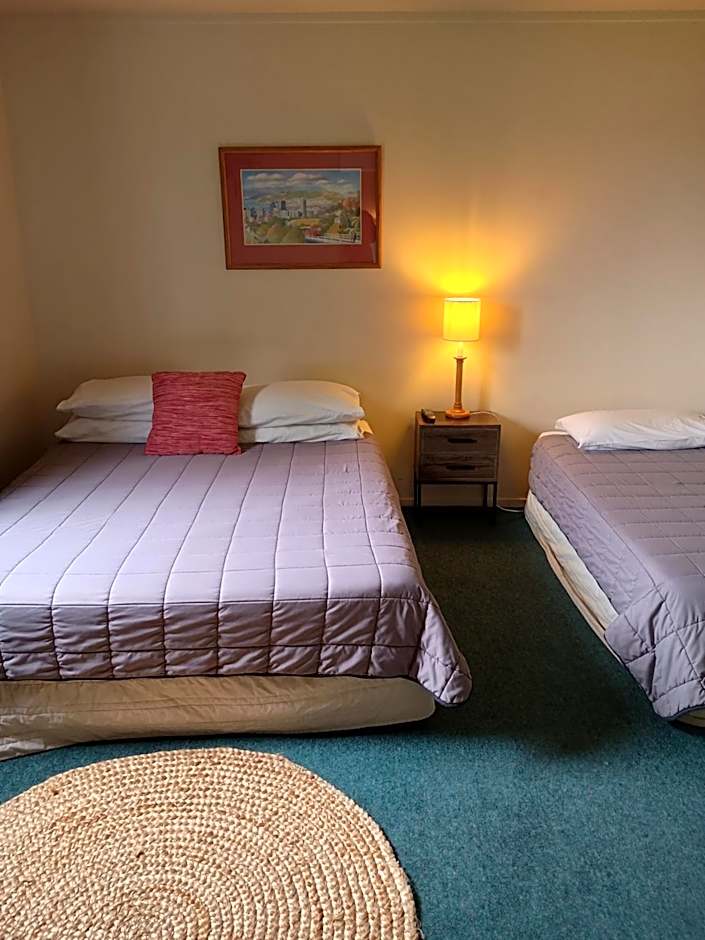 Howard's Mountain Lodge