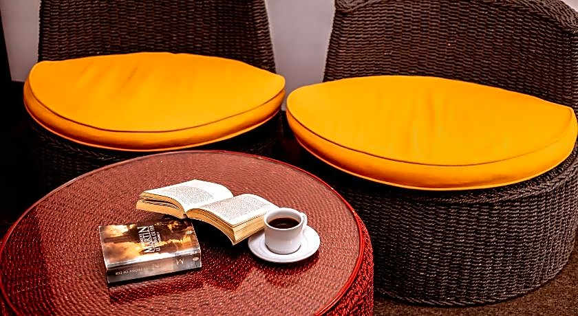 St.Lachlan Hotel & Suites