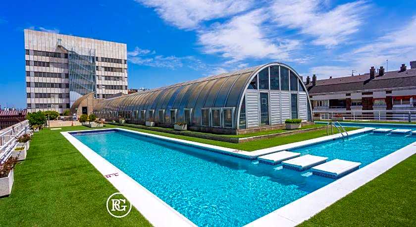 Apartmentos Eurobuilding 2
