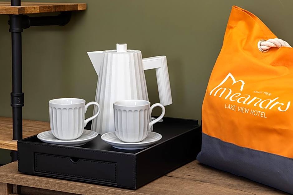 Hotel Meandro - Lake View