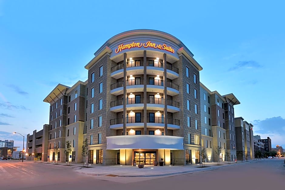 Hampton Inn By Hilton & Suites Des Moines Downtown