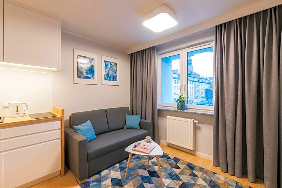 Q17 Apartments Rynek