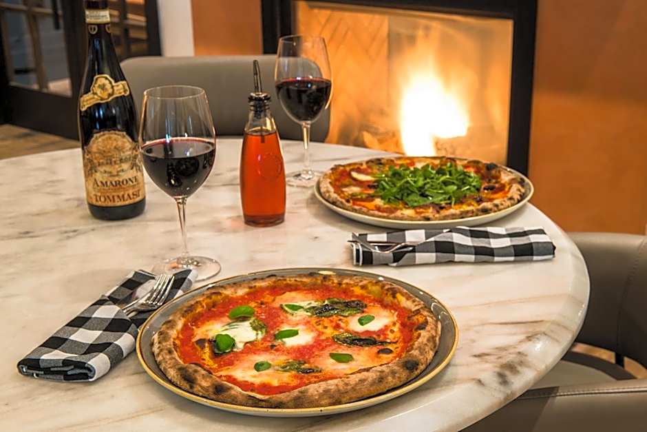 Best Western Plus Baker Street Inn