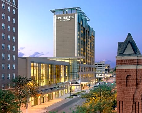 DoubleTree by Hilton Hotel Cedar Rapids Convention Complex
