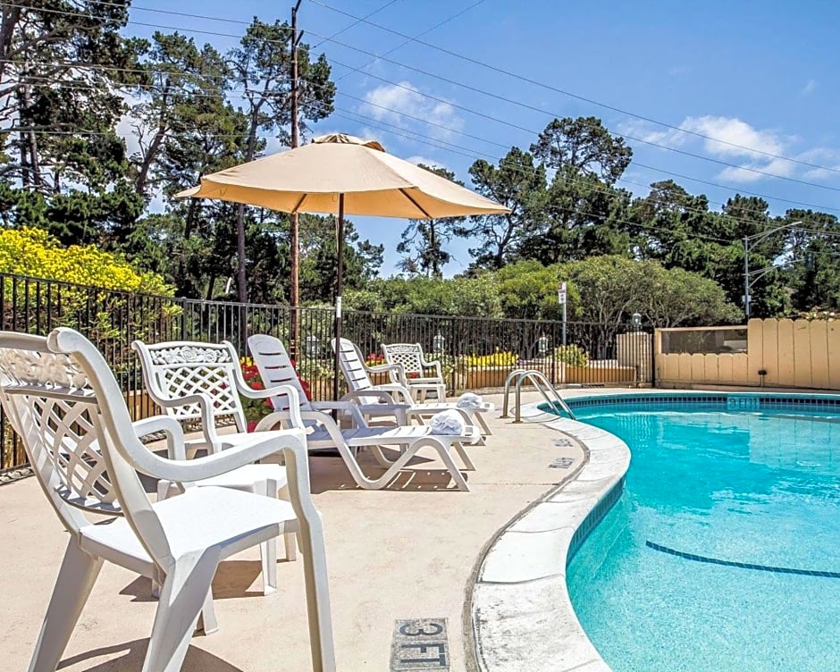 The Inn at 1252 Monterey