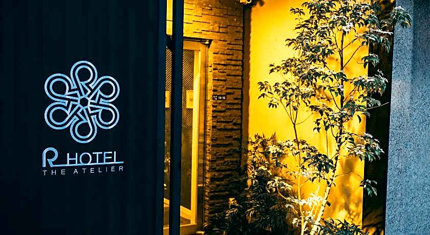 R Hotel The Atelier Shinsaibashi East – Osaka, 