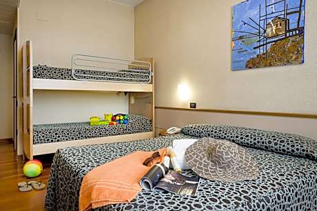 Economy Quadruple Room