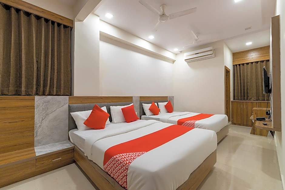 Hotel Bhavya by OYO Rooms – Ahmedabad, FL