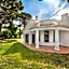 Perfect Retreat Overlooking Pinhal Golf Course, Private pool, Off-street parking