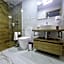 Casa d'Henrique Retreat Pool and Spa