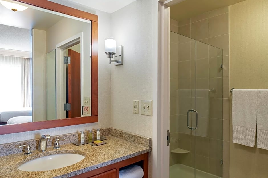 DoubleTree Suites by Hilton Mount Laurel
