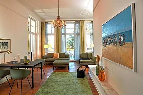 Superior Apartment with Terrace and Sea View - Kamboo