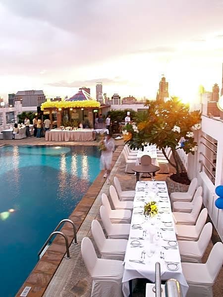 Zenith Sukhumvit Hotel