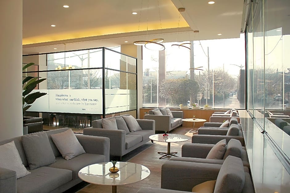 Crown Hotel Changwon