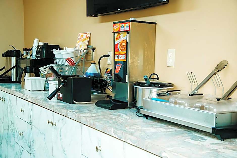 Country Garden & Suites-Benton