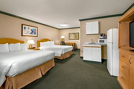 Deluxe Queen Room with Two Queen Beds - Non-Smoking