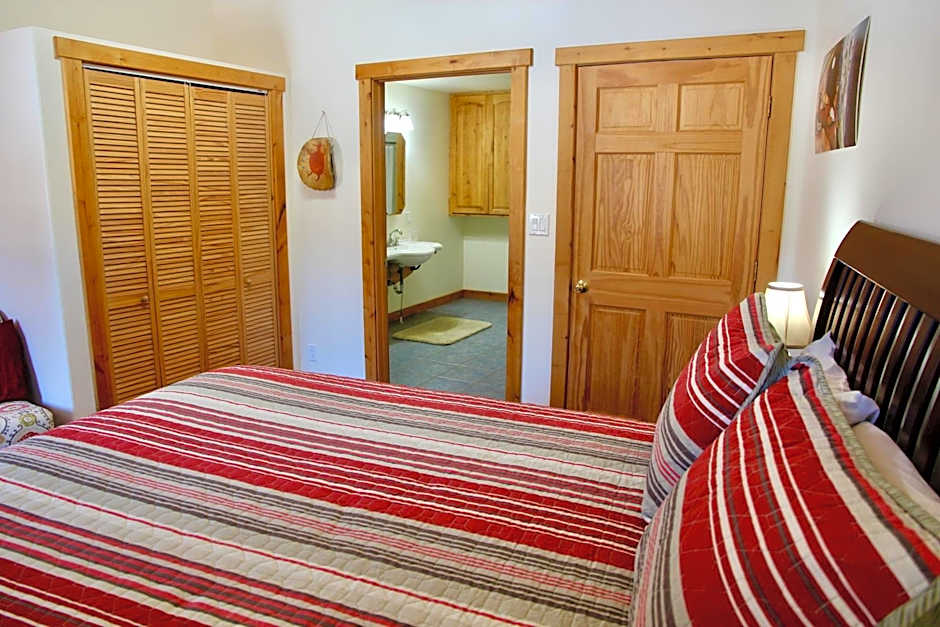 Red Moon Lodge