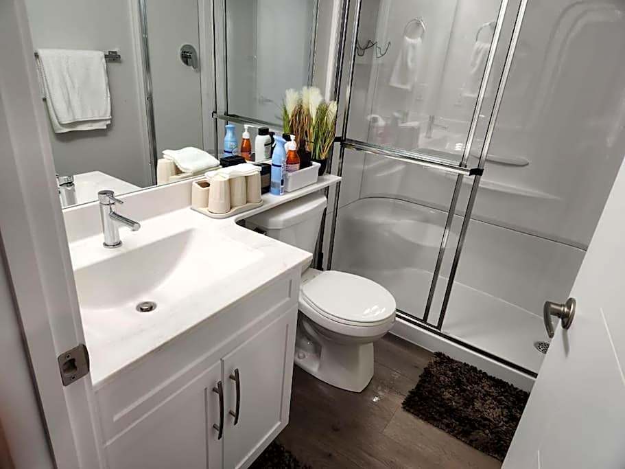 Avocado Executive Suite 2