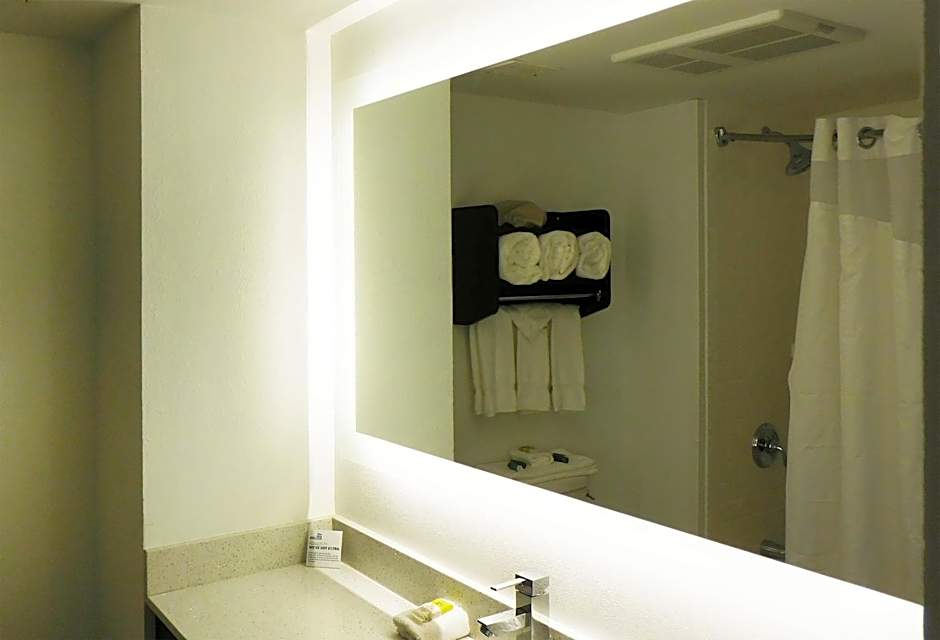 Holiday Inn Express Coventry S - West Warwick Area By IHG