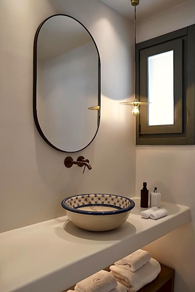 Andronis Minois - Small Luxury Hotels of the World