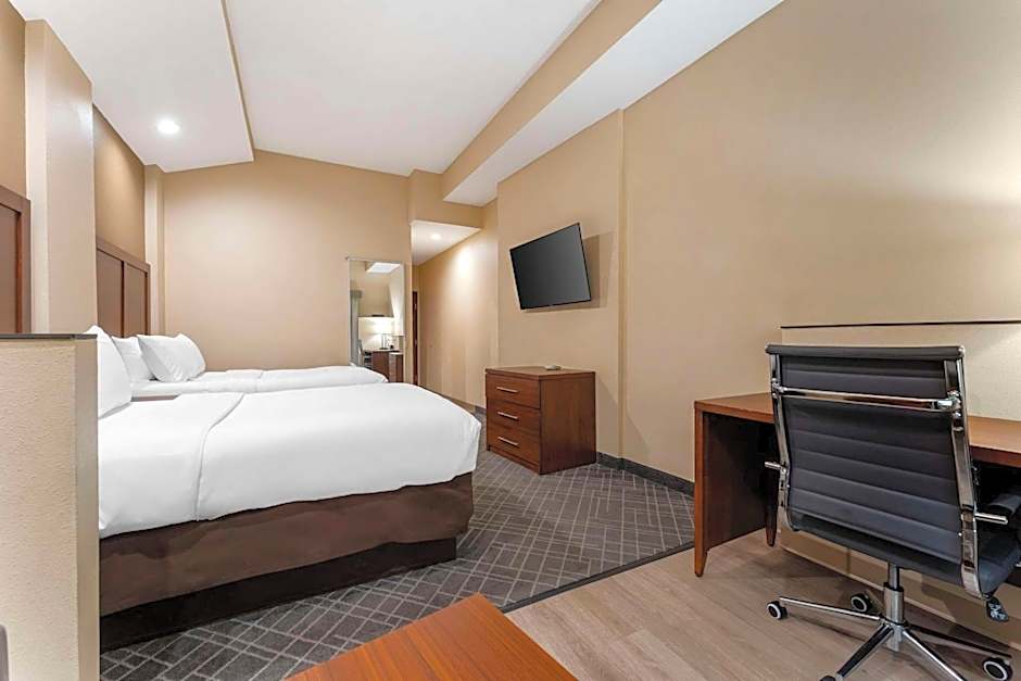 Comfort Suites Monaca