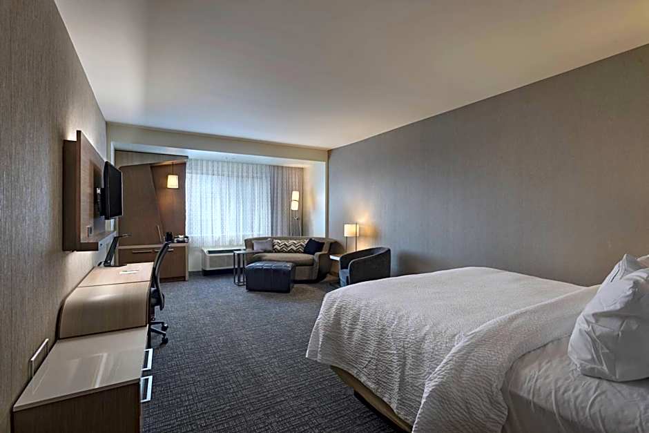 Courtyard by Marriott Houston Sugar Land/Lake Pointe