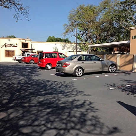 Amigos Bed & Breakfast - No loadshedding