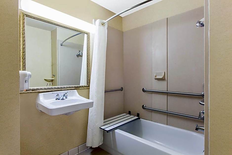 Wingate by Wyndham Bentonville Airport