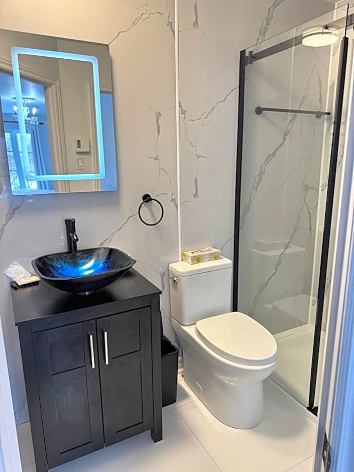 Le 900 Tremblant Inn Café and Bistro