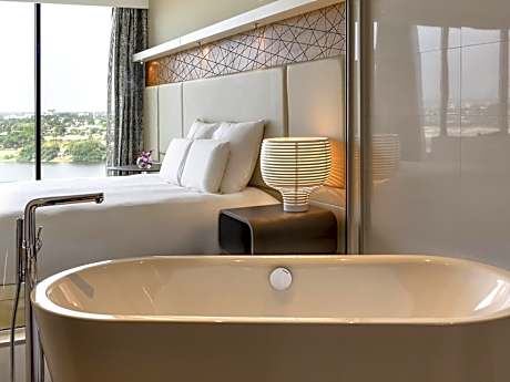 Premium Junior King Suite with Lagoon View