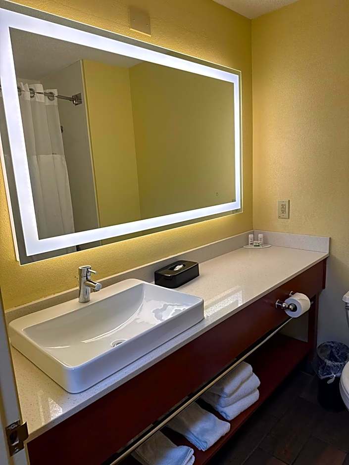 Baymont by Wyndham Mishawaka South Bend Area