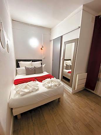 Double Room with Shared Toilet