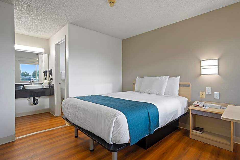 Motel 6 Clarkston WA