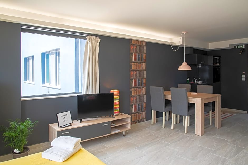 CHROMA Lodge Pikermi