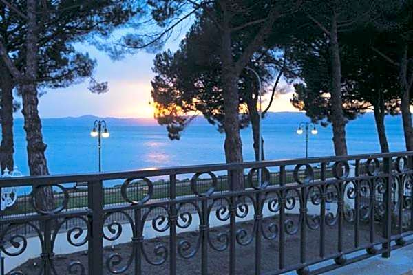 Hotel Holiday Sul Lago