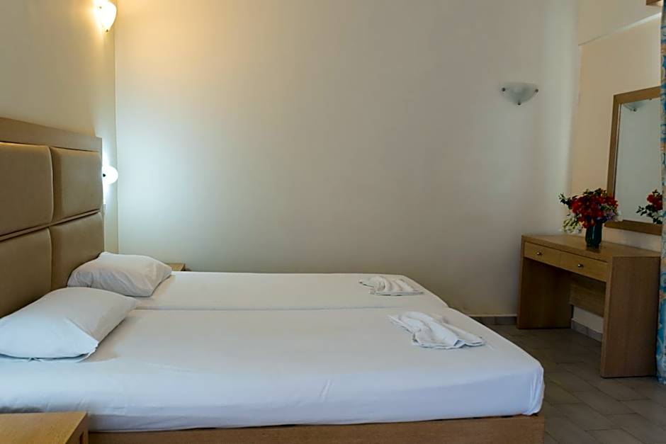 Amaryllis front beach hotel