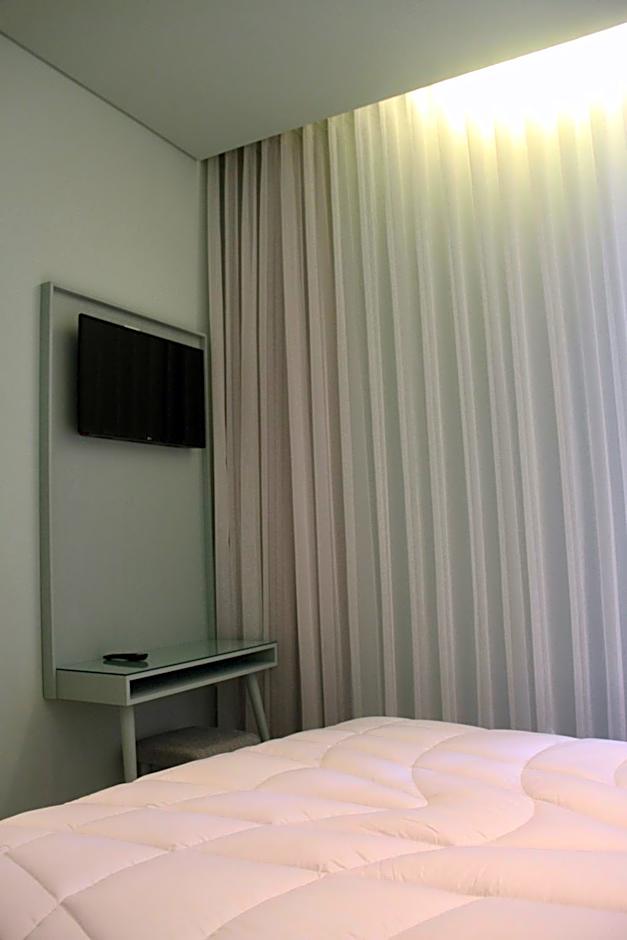 A Rendilheira Charm Suites