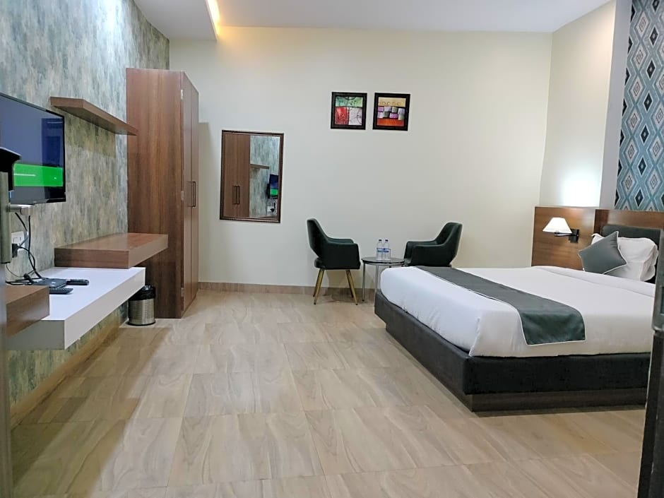 Hotel Vinayak International