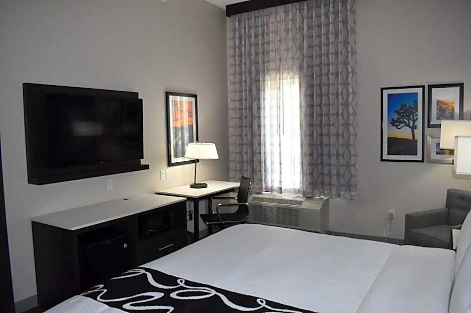 LaQuinta Inn & Suites by Wyndham San Bernardino