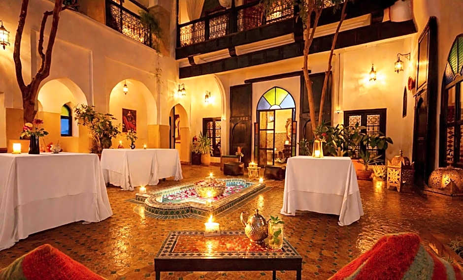Riad ABBASSIA Marrakech Première - Authentic Medina Experience