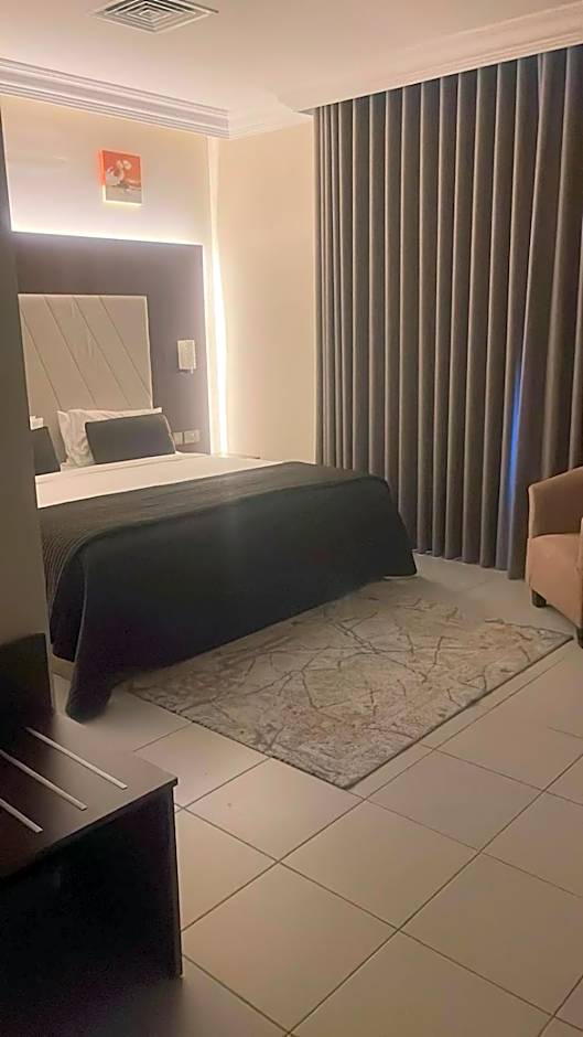 Photo 1 of 11 of Executive Suite