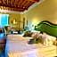 Villa La Dogana B&B di Charme - Historic Villa with a beautiful garden - private parking