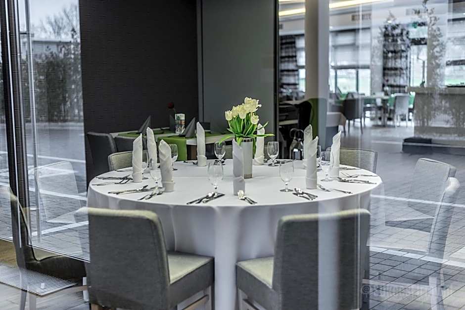 Hotel Astone Conference & Spa